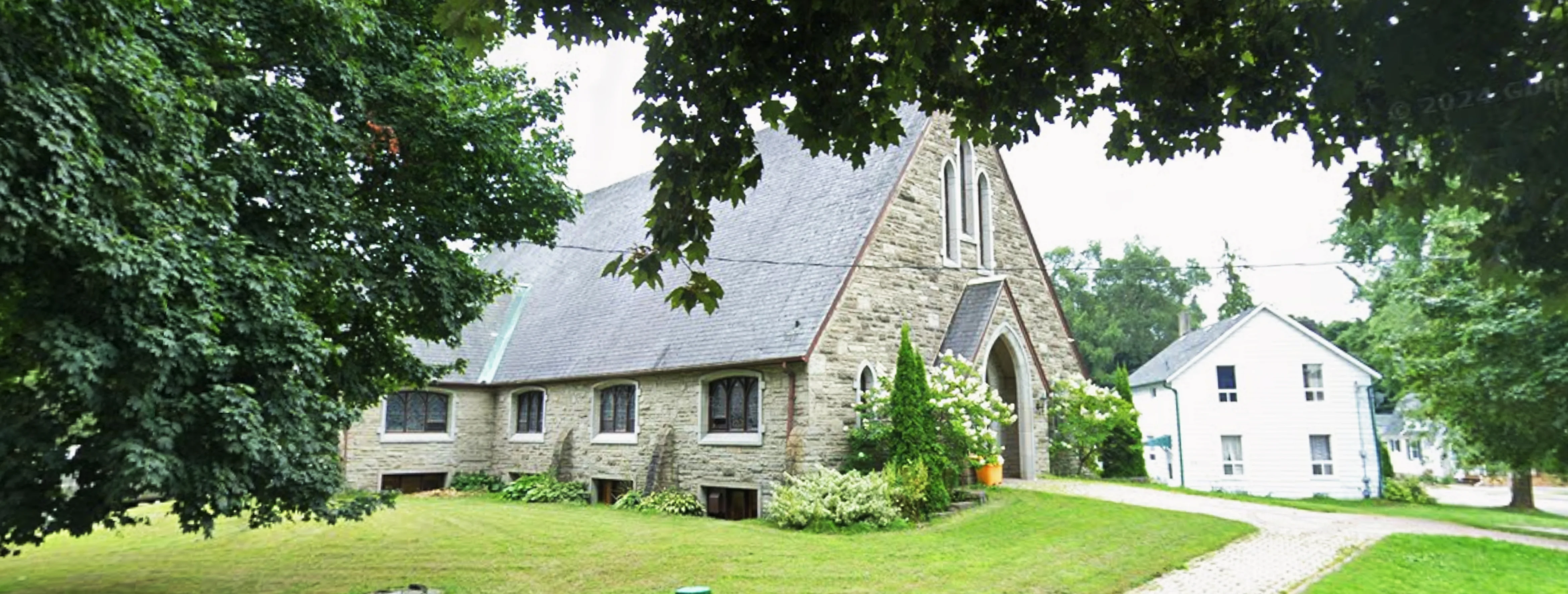 Exterior view of Masjid Alwadood Orono building